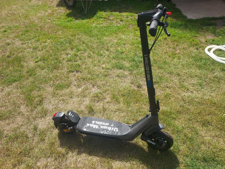 Hulajnoga elektryczna E-wheels E2S V2