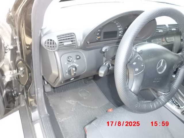 carrinha mercedes w 203 classe C 2.20 CDI  em bom estado
