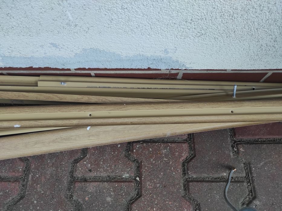 Listwy przypodłogowe
