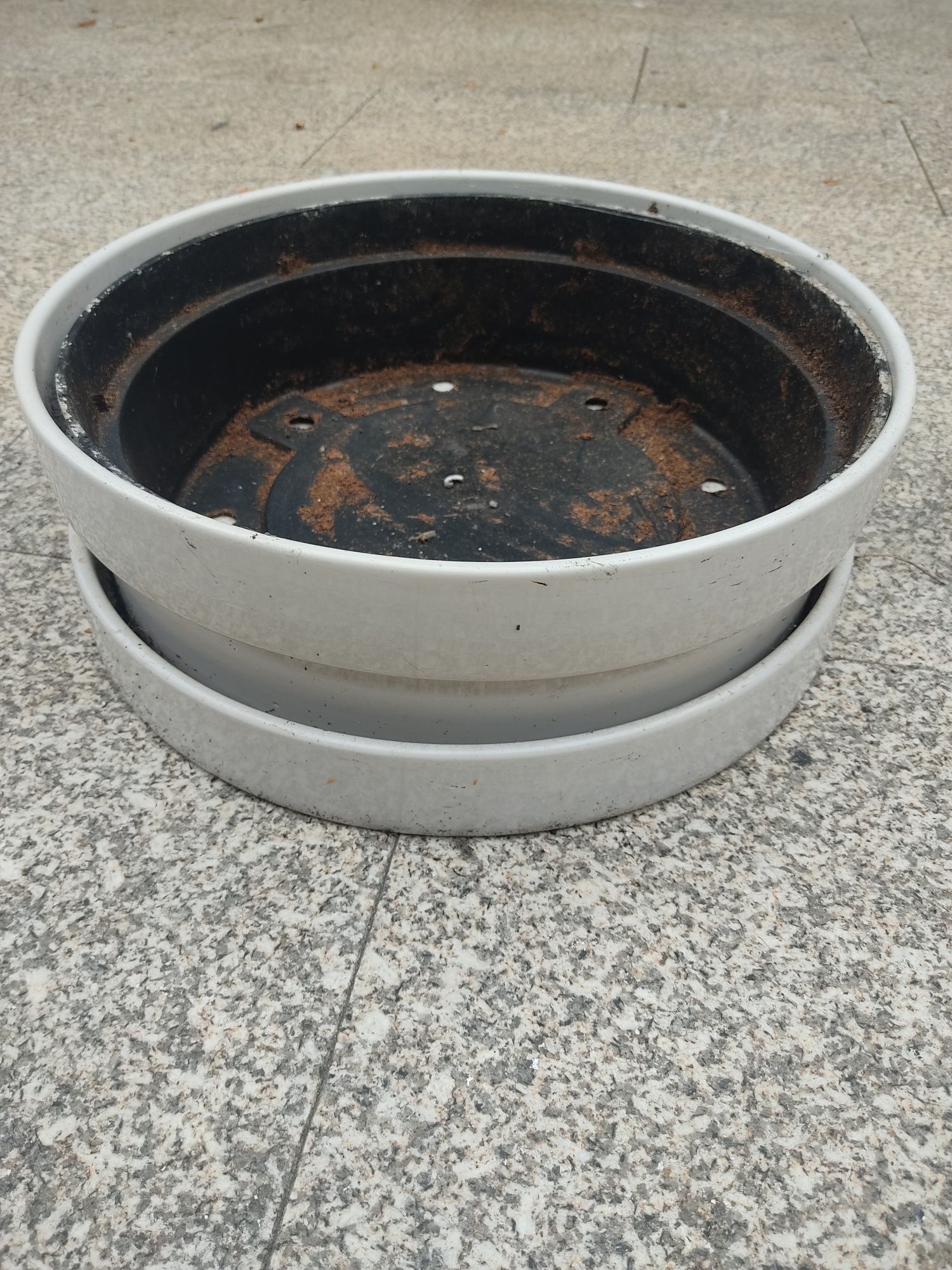 Vaso de louça para bonsai