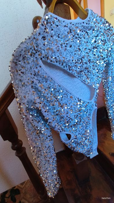 Біле боді з паєтками