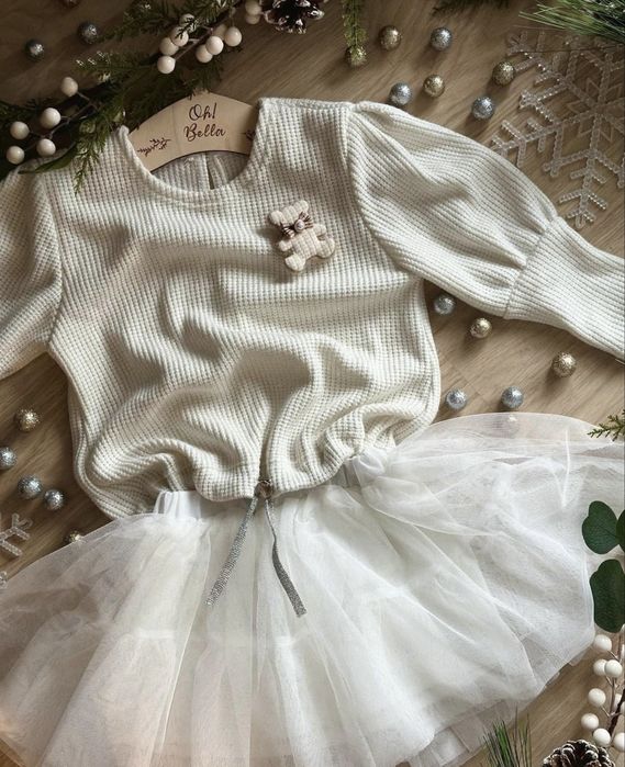Nowy sweter ze złotą nitką oh bella 104
