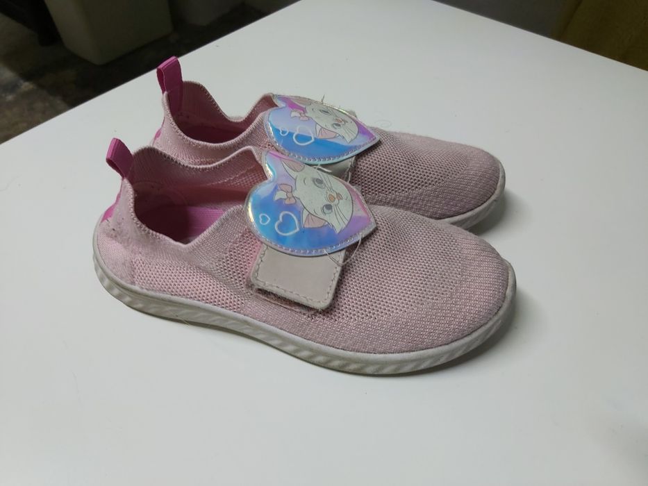 Buty dziewczęce na rzepy 32