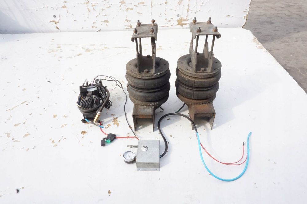 PODUCHY ZAWIESZENIE PNEUMATYCZNE TYŁ MIECH VOLKSWAGEN CRAFTER 1 I