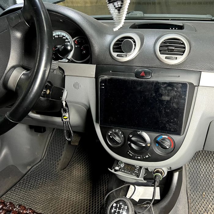 Штатна Android магнітола на будь-яке авто