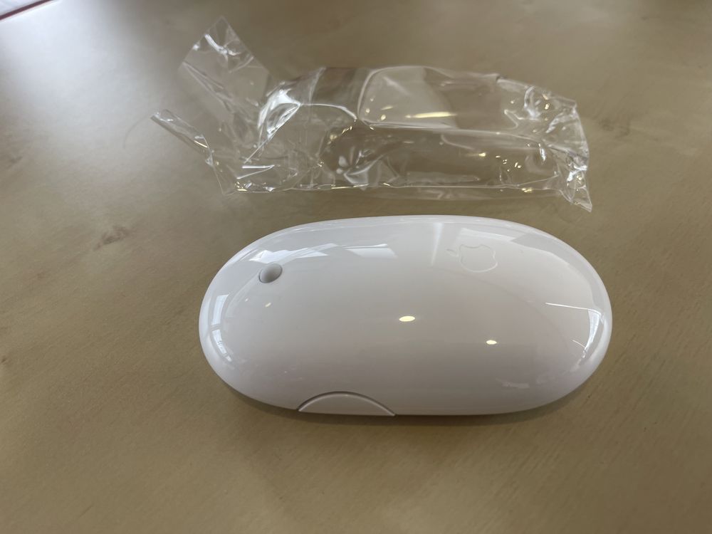 Apple Mighty Mouse wireless