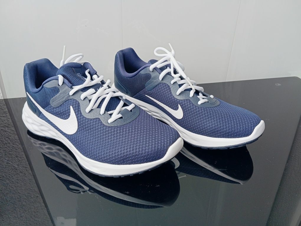 Nike buty męskie sportowe Revolution 6 NN rozmiar 42,5