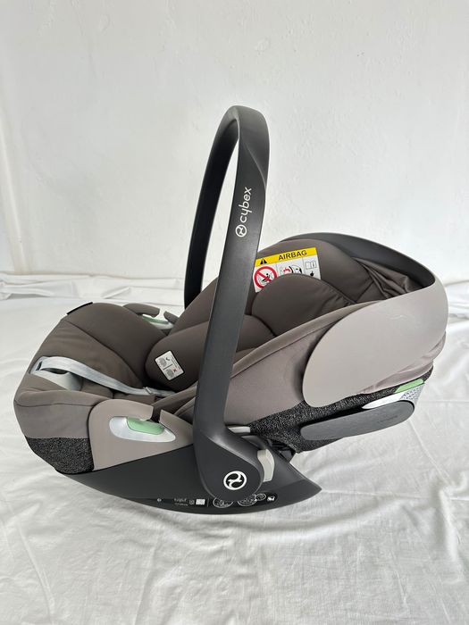 Carrinho de bebé e Ovo Cybex
