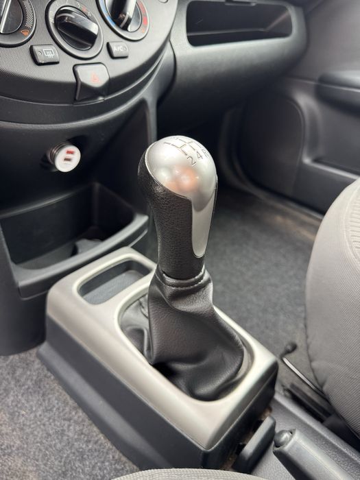 Nissan Nota 2011 року мотор 1.4  коробка передач механічна