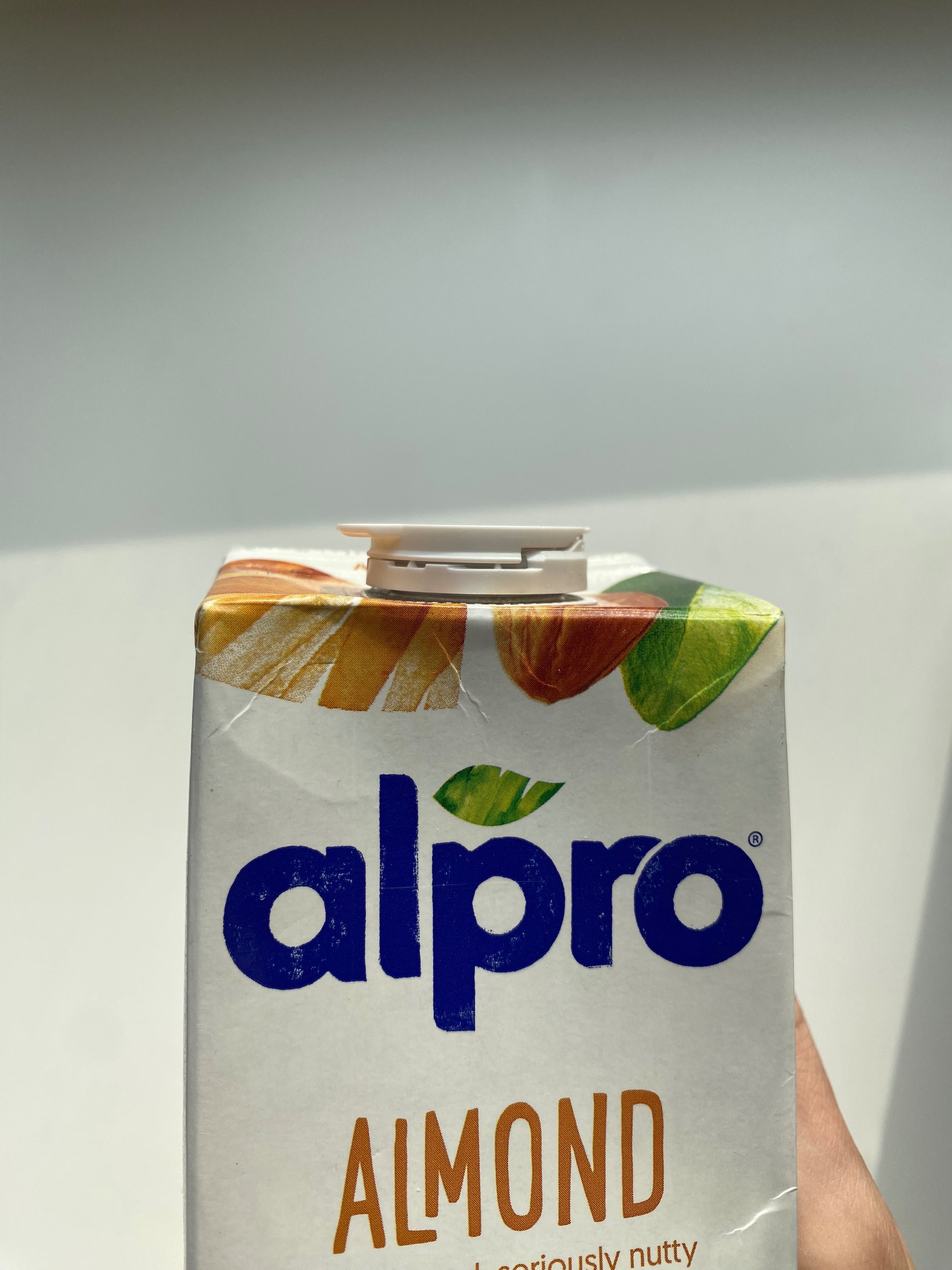 Alpro молоко рослинне мигдальне