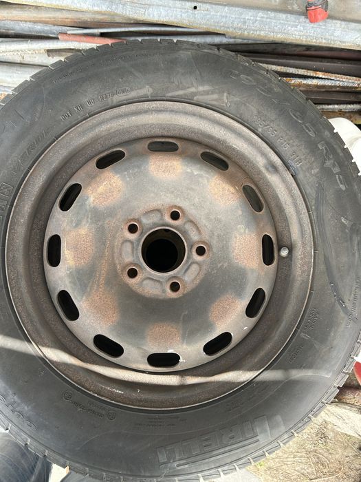 Komplet opon i felg 195/95 R15