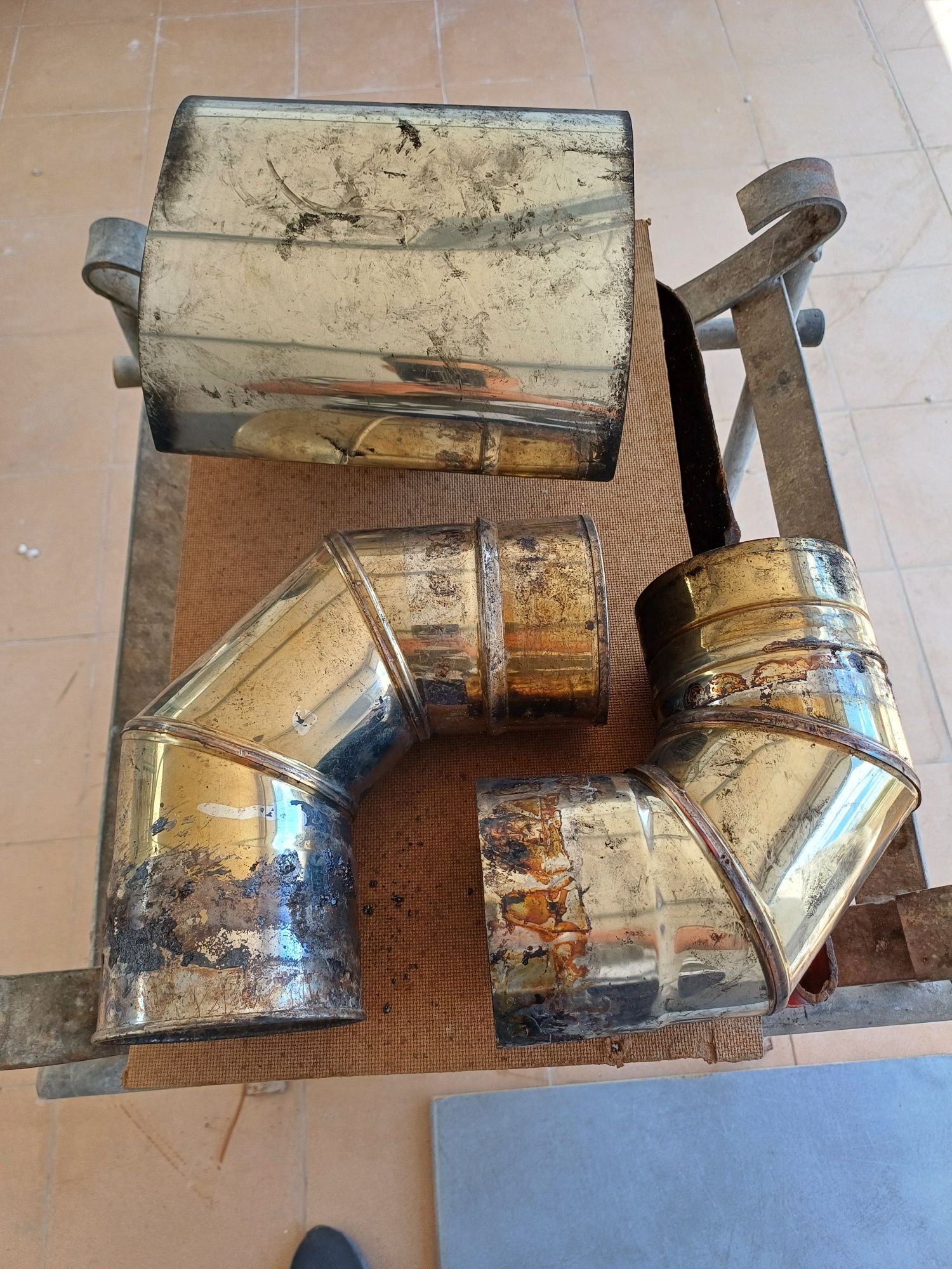 Canos Chapéu e Curvas 90° De 10 cm De Inox
