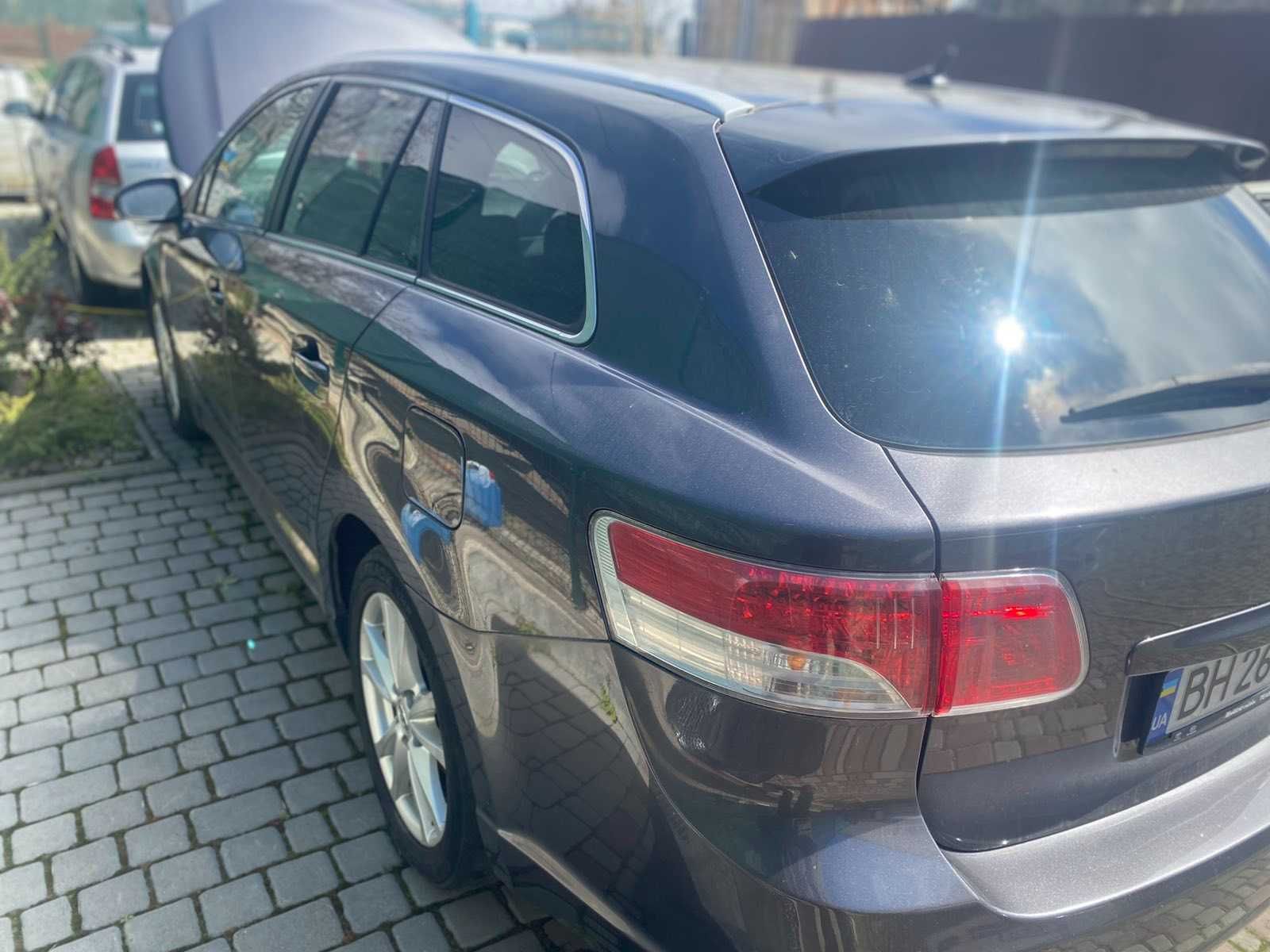 Toyot Avensis d4d автомат 2011