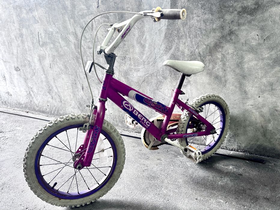 Bicicleta BERG de menina roda 16, em bom estado
