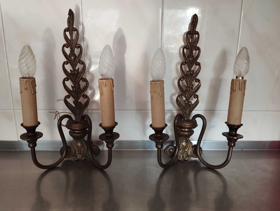 par de candeeiros de parede