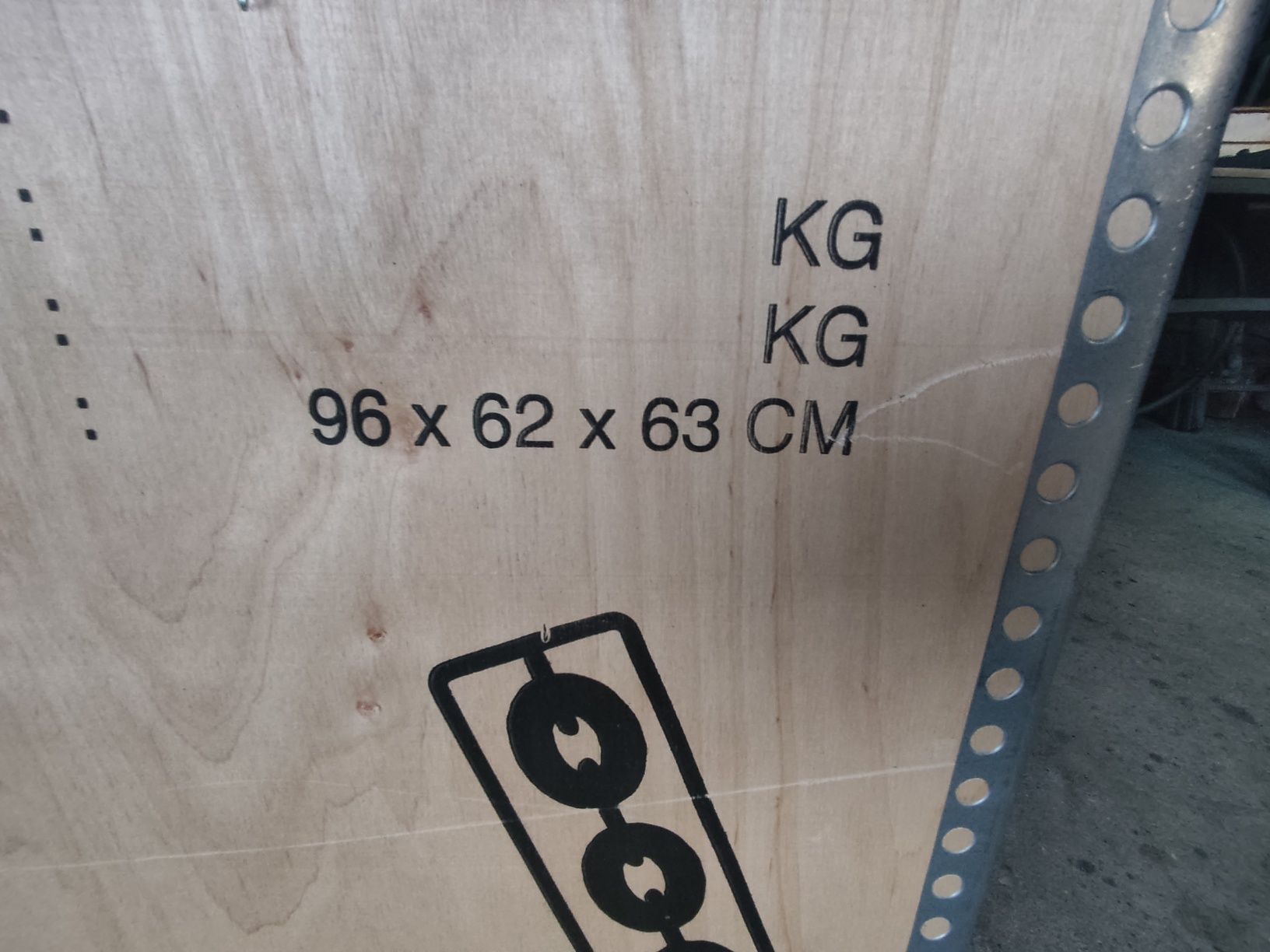 Skrzynia drewniana składana na palecie