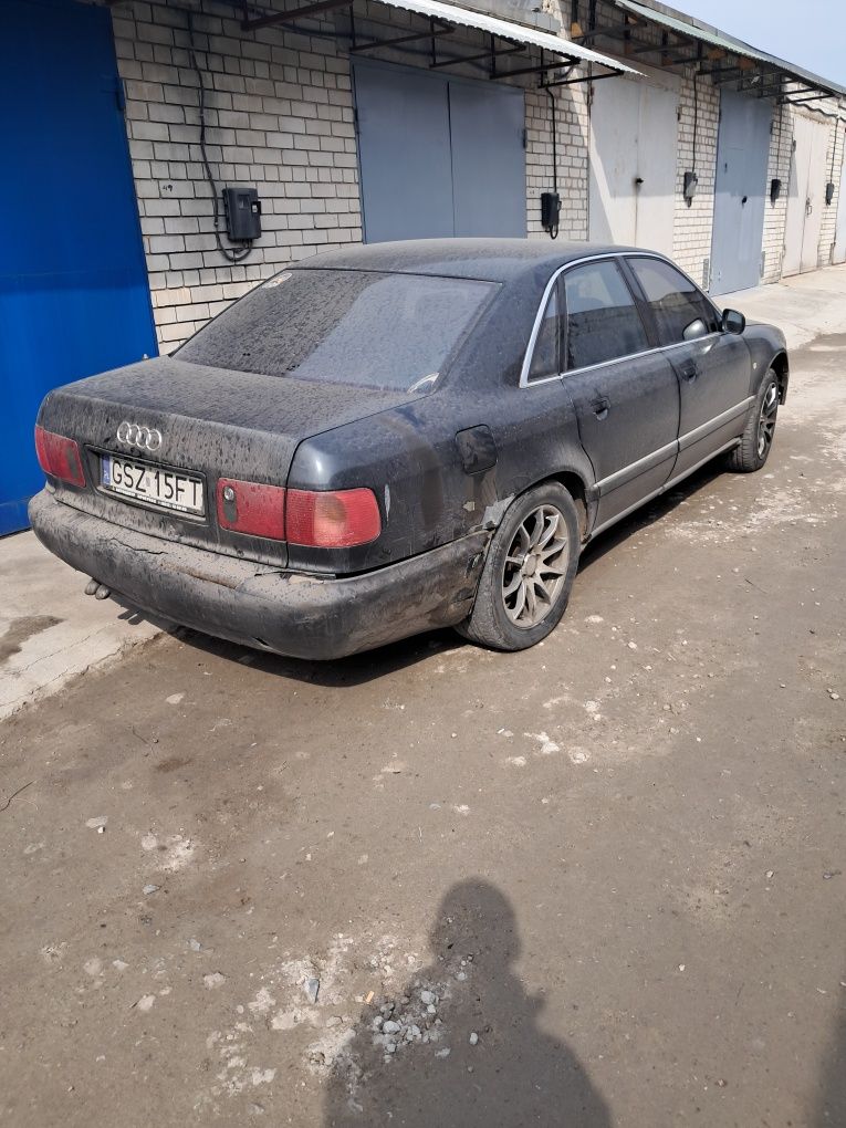 Разбираем Ауди А8D2
