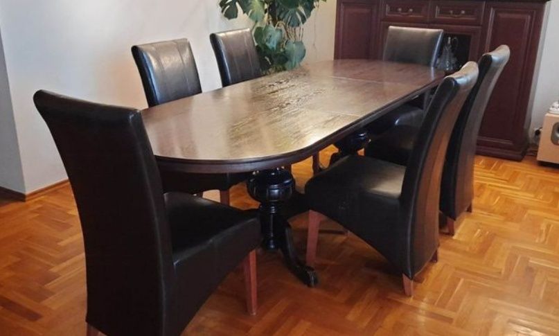 Stół drewniany wraz z 6 szt krzeseł