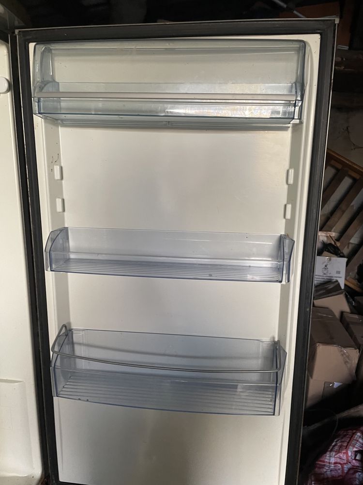 Продам холодильник 180 см