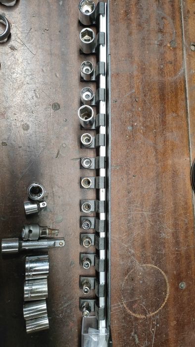 Sprzedam klucze 34 elementy