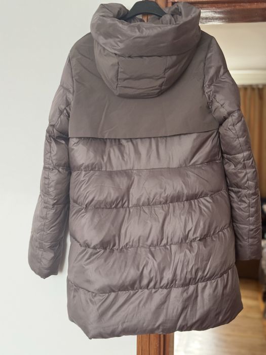Зимова куртка в хорошому стані