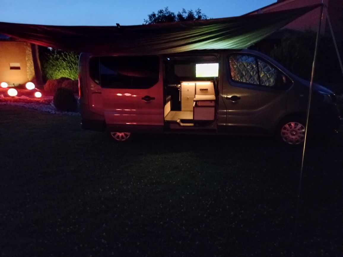 Uchwyt TV do Vivaro, Trafic, Primastar, Fiat Talento, Nissan NV300.