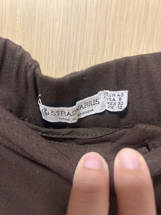 Spodnie materiałowe Stradivarius rozm 40 czekoladowy brąz