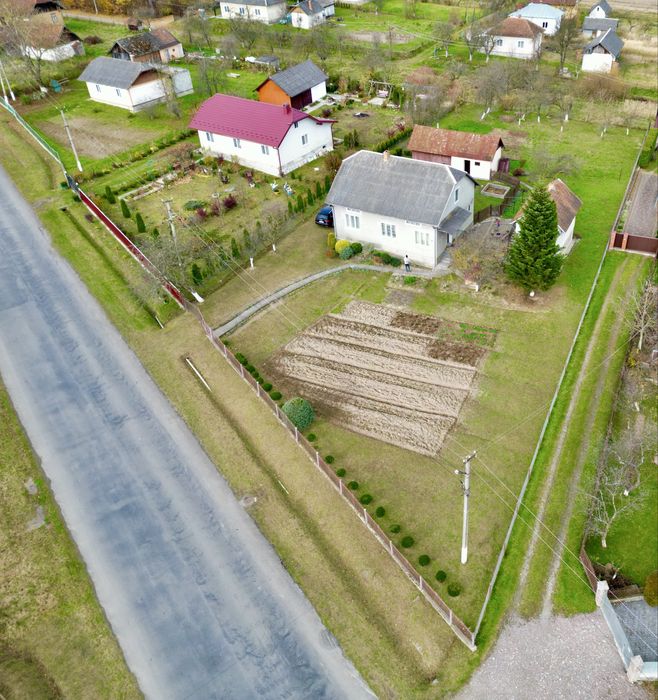 Продам будинок з великою територією