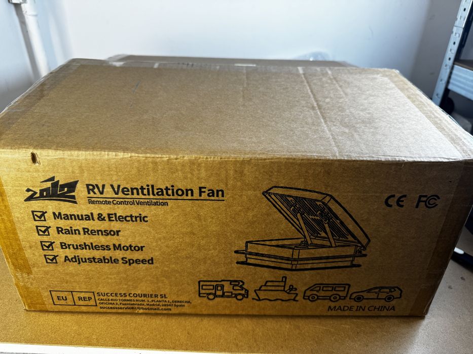 Вентилятор люковий 14" для кемпера/автодому з датчиком дощу
