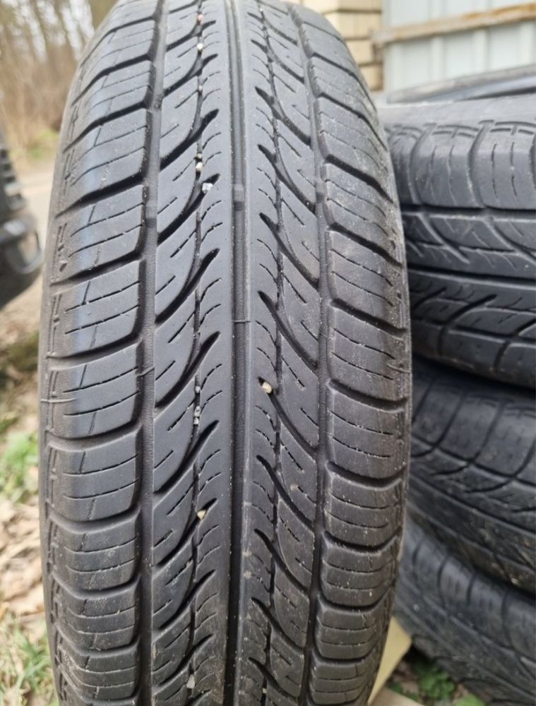 Продам резину Touring 155/65 r14