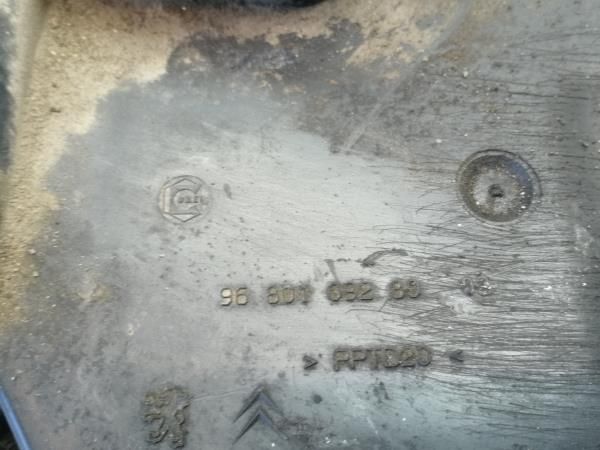 Depósito AdBlue PEUGEOT 208