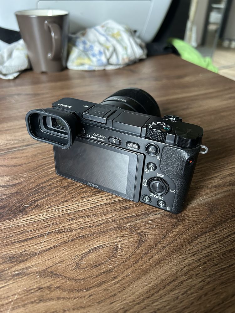 Aparat Sony Aplha 6000 + obiektyw 16mm FE 2/28