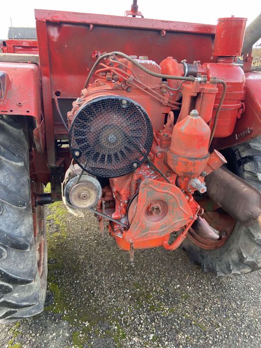 Продам трактор т16 шасік, бульдик , самозвал,припец,кузов тракторець