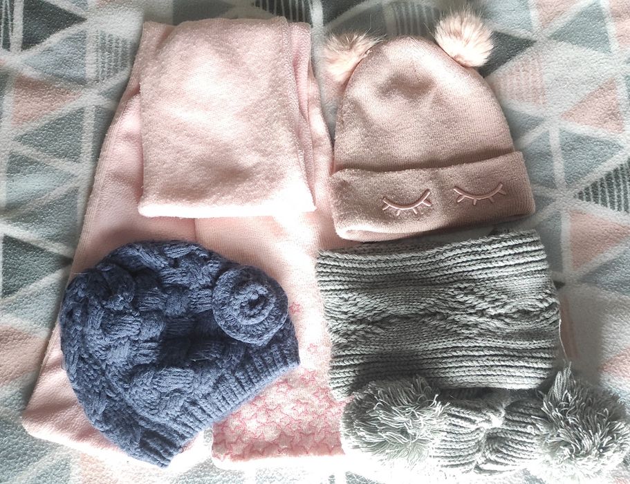 Zestaw zimowy 2 x czapka szalik r.110/116/122/128