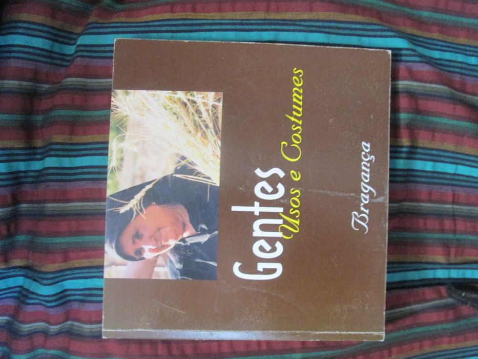 Gentes, Usos e Costumes de Bragança, de Isabel Lopes, Castro Alves