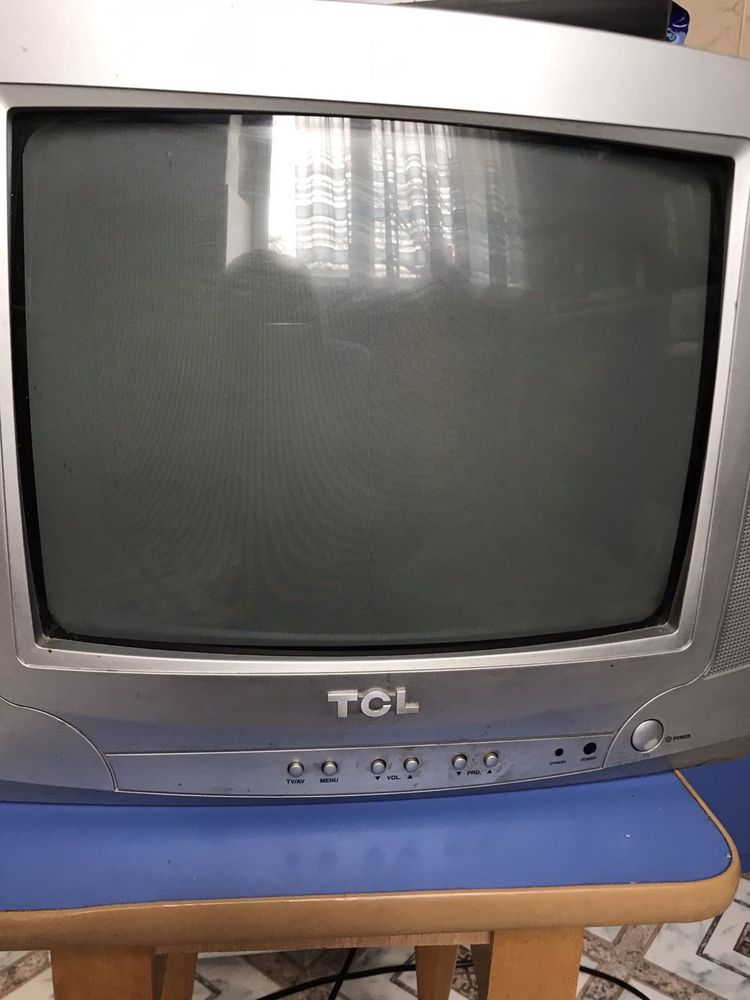 Телевізор TCL
