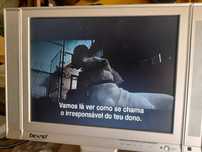 Monitor/TV Beond – BTFT1511 com comando à distância.