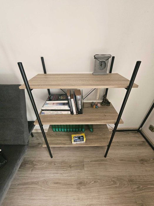 Regał na ksiązki JYSK