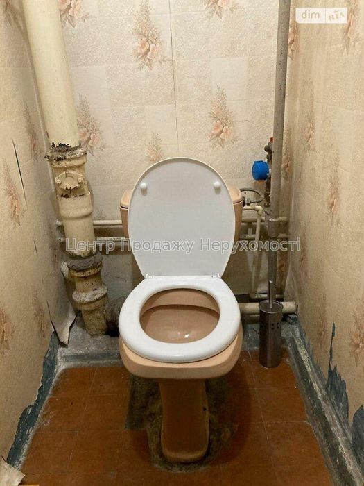 продам 2-кімнатну на Троєщині ІВ