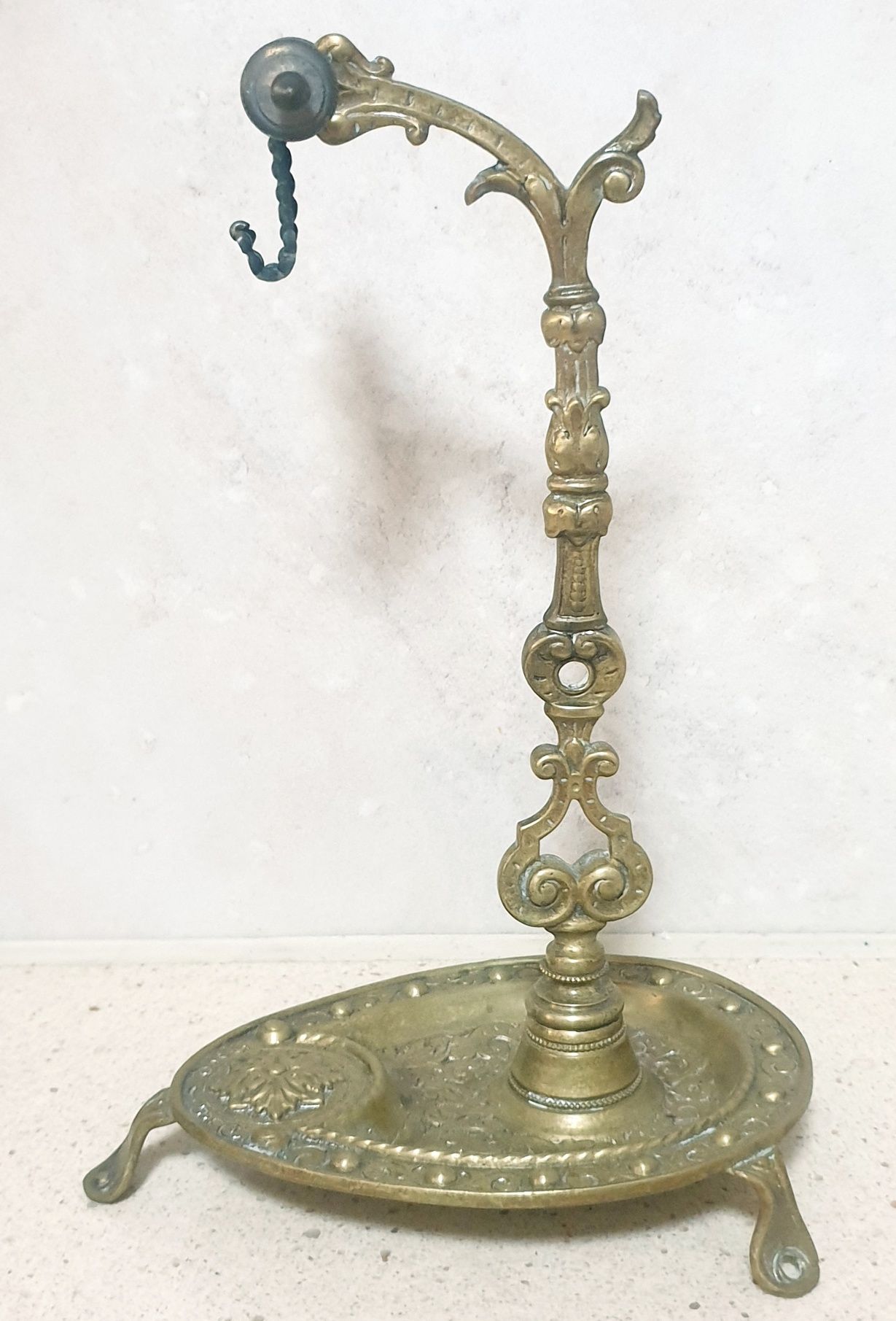Antigo suporte de relógio de bolso em bronze Sec.XIX