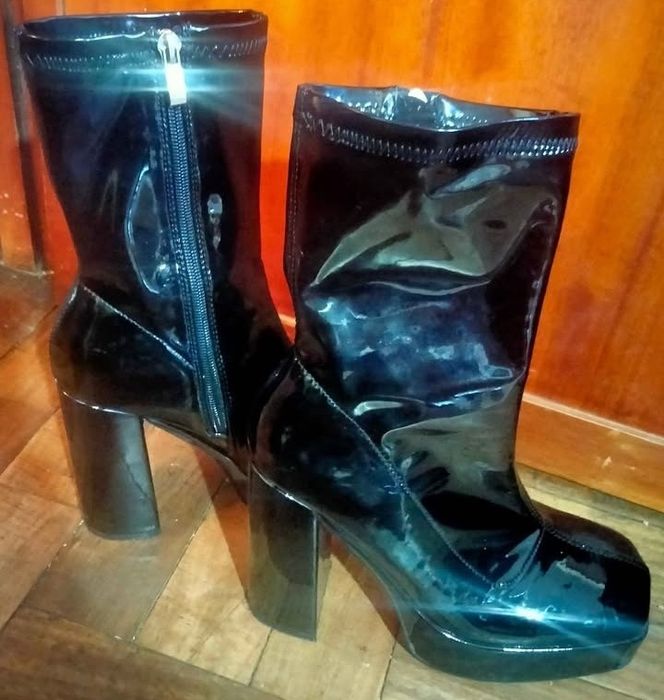 Botas Novas da Seaside em Verniz Preto