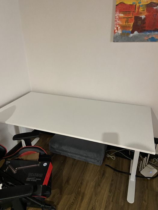 Стіл для Компʼютера або для повсякденних задач