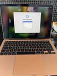 MacBook Air 13 cali k. złoty procesor M1 8 GB RAM 512 GB pojemność