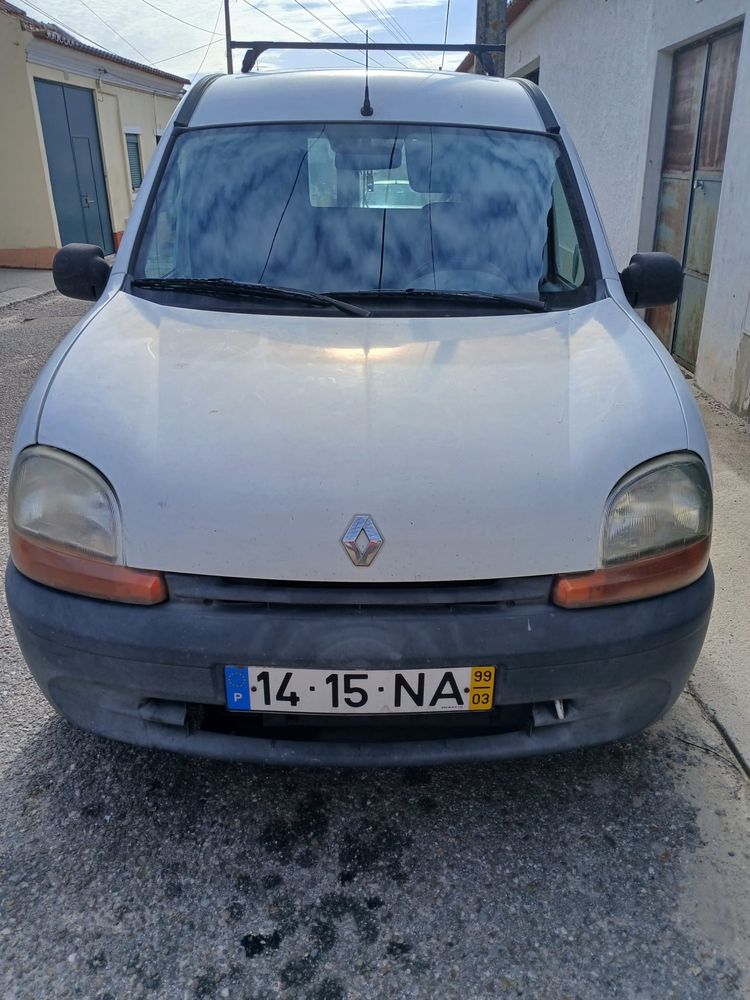 Vendo Renault Kangoo andar e outra para peças com documentos
