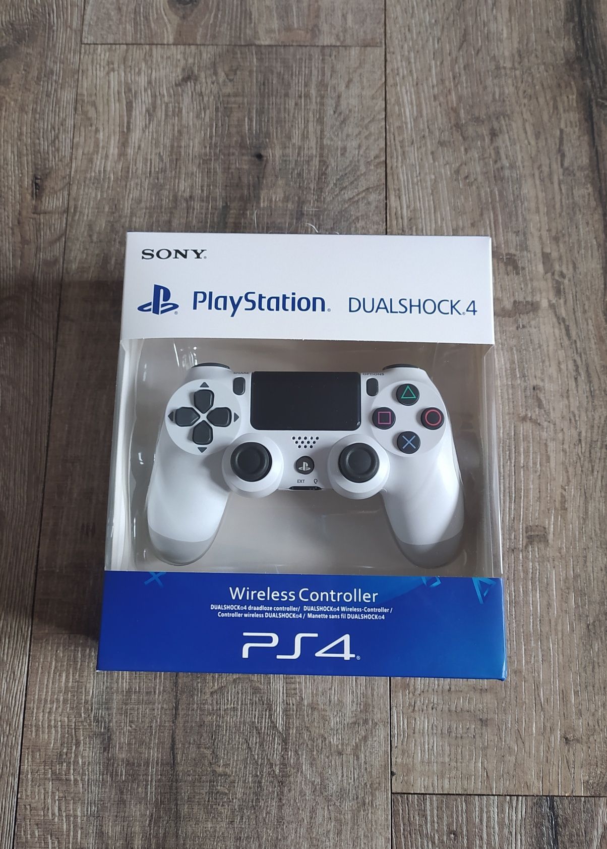 Pad ps4 w pudełku