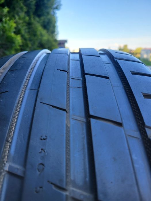 Sprzedam opony Nokian Powerproof 245/40 R20