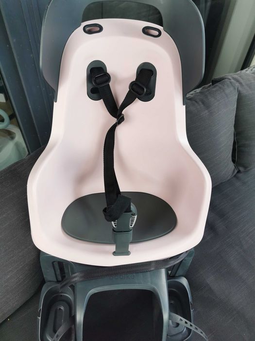 Fotelik rowerowy Bobike Maxi Go candy różowy bagażnik