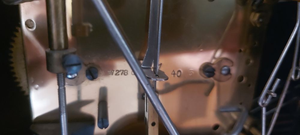 Антикварний камінний годинник Junghans