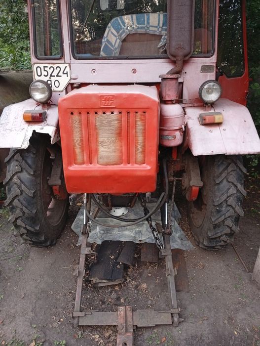Продам трактор т16