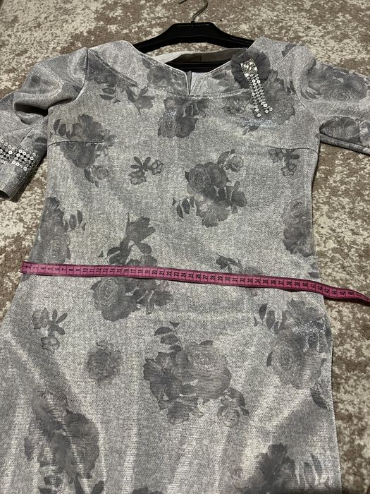 Святкова сукня 46 розміру